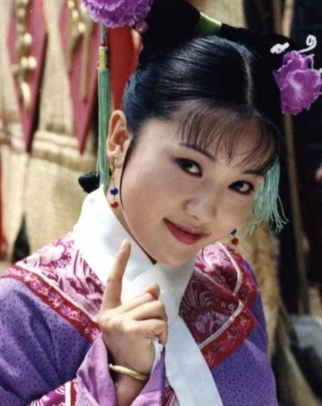 ����΢��˽�üǵ���Ů���ǣ���һ��ϢӰ���ҹ��ڣ�һ��ȴ�����伣