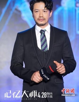 ����橣�������Ϸ���Ʋ�һ�߱���һ�߰�����˫�°�
