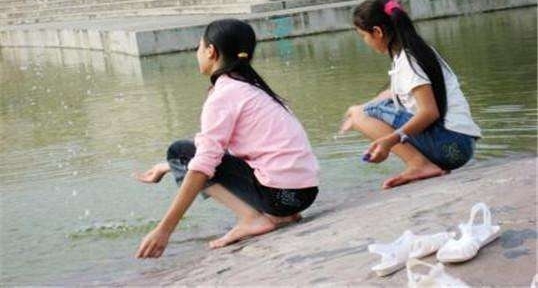 12��ǰҽԺ�������ӷ������뻻����������үү���̼�����ϻ�