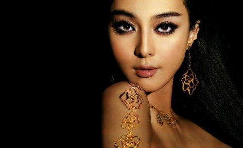����մ��˾���롶�Ҳ����˽�����������˾����Ƭ�ıȽ�