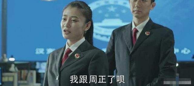 ����������塷��������ֻ���ڸߴ��ϣ������ڽӵ�����С��ɫ