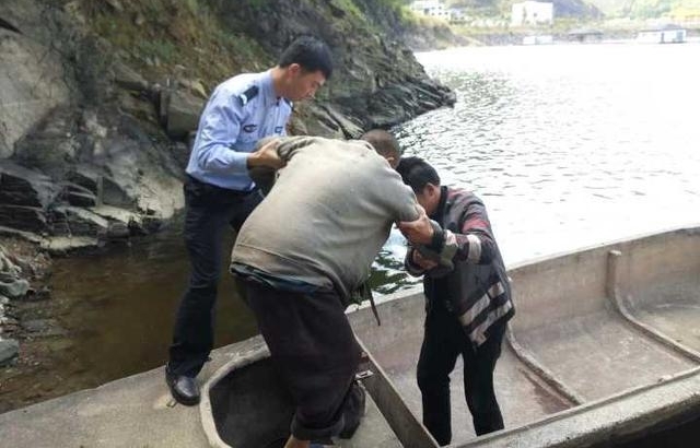 �Ժ������汻����Ұ�����Ļĵ� ������֦Ϊ��