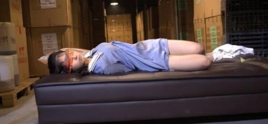 ���գ�Ů������������ ���ڼ���ɩ��û���