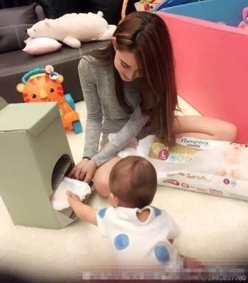 �ܽ�������ؼҿ��������Ů������һĻ����������ʪ����