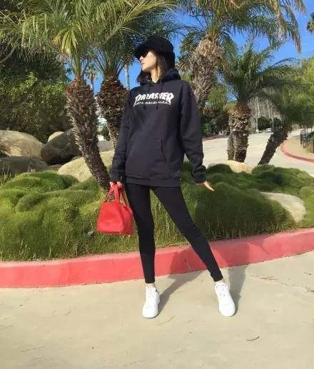 �������й����������Ĺ����׷��Ϊ����Ů����