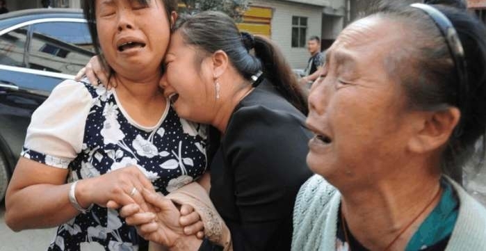 ��Щ���˷��ӹ���������״, ��������ĸ�׵�ʱ���̲�ס����