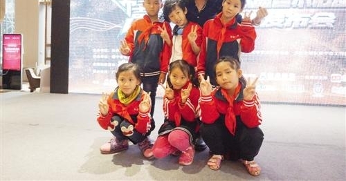 ��ƶ�����ӵ��ϸ�����̨