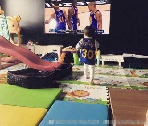 �ܽ�������ؼҿ��������Ů������һĻ����������ʪ����
