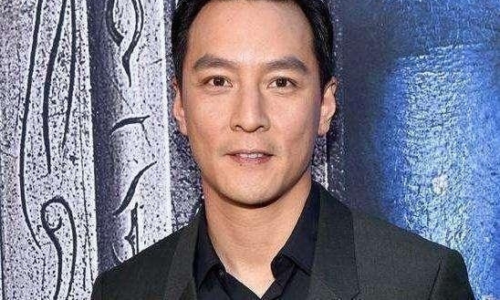 ����Ϊ���»��Ӱ���, ȴ���䵽ҹ���̽�, �ֺͳ�ģ����Ů��