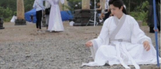 ���Ӿ绨���ܸ�Ц��������񡷵ĺ�����3�꣬�������������ǵ���