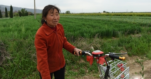 ������Ůû��Ů����ѧ�����˳� ũ�常ĸ��1����Ů����