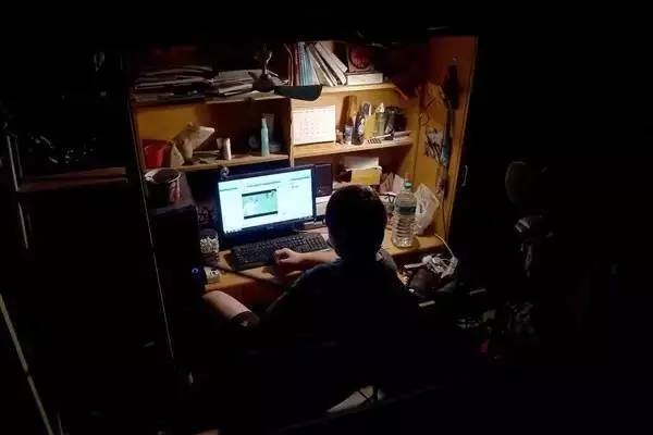 ��һ�����ѣ�������ȫ���綼����˯