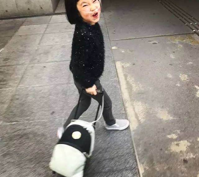 ����Ů��ʱ�̴������� Ц�ñ�˭������