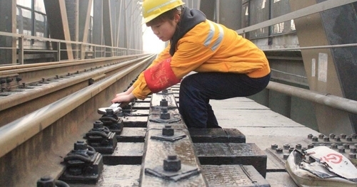 90����·Ů���ع���һ�죬һ���������Ѱ�