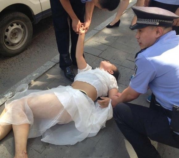 ֣��Ů���������＂�߸�˧＂��ƭ140��