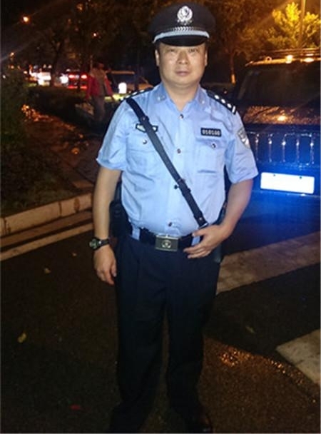 ���Ϲ���Ӣģ������������ ����4�˻���ȫ�����㾯��