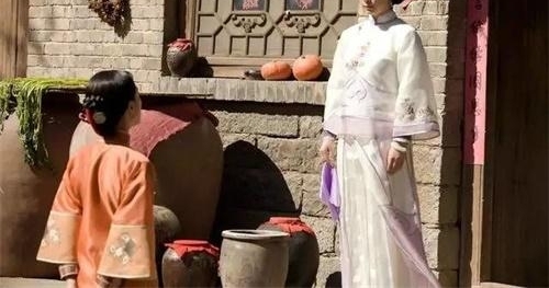 �������桰�ᵶ�ᰮ��������Ϲ�����������飬��ͥ�����Ҹ���
