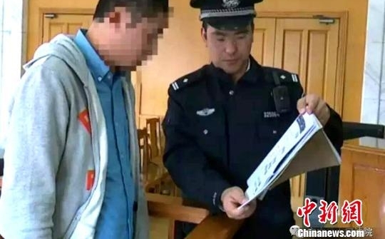 һ���ӵ���25��Ԫ�н���Ʊ�������������²�������Ԫ