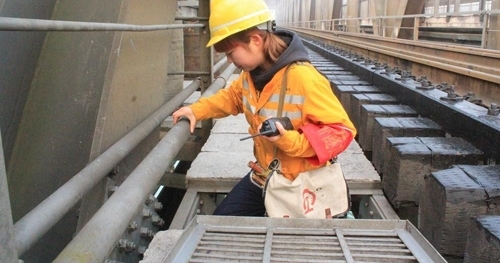 90����·Ů���ع���һ�죬һ���������Ѱ�