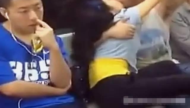 ���µ�����̫���ȣ���Ҷ�������ȥ�ˣ��Աߵ��˿ٱ���ʾ����!