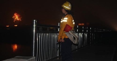 90����·Ů���ع���һ�죬һ���������Ѱ�