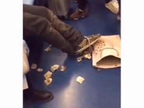 ��ؤ�ڵ������ͳ�һ����Ʊ���ڵ��ϣ����˵����һ�������𾪵Ļ�