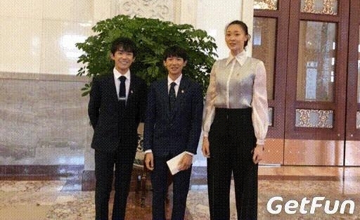 ��Щ���Ǻͱ��Լ��ߵ�Ů��ͬ�� ���߲�������̨�״�