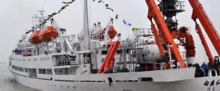 Ů��ѧ������4�꺢ͯ ֻ������̫����