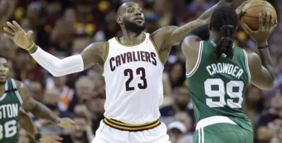 ��籦���㶵ͻȻ��ը���С����֫��������