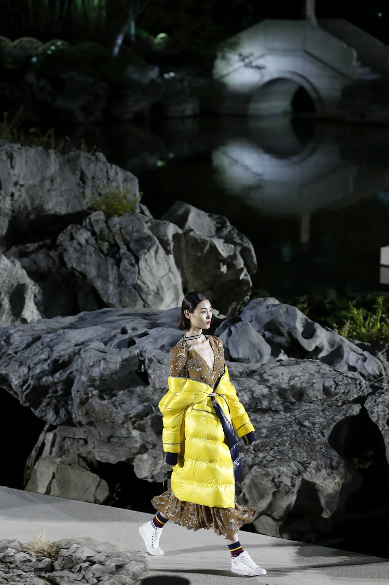 ��˾�����ݽ���ʵ��ʱװ��