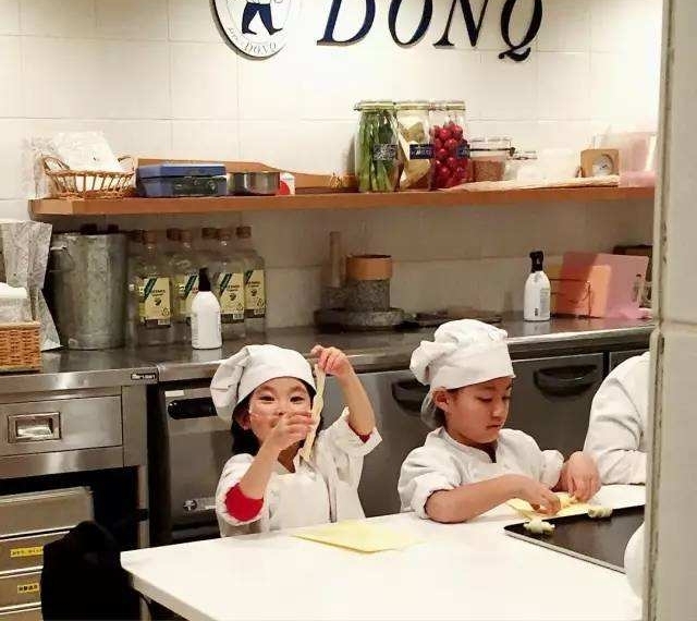 ����Ů��ʱ�̴������� Ц�ñ�˭������