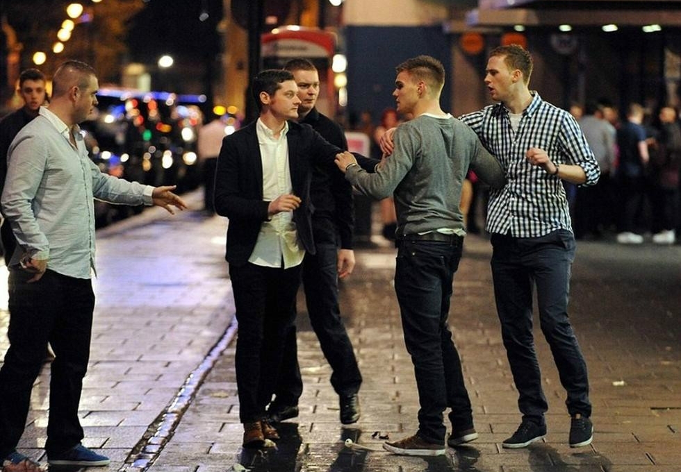 ��ҹ��������Ů��ϯ�ض�˯����·�˽���