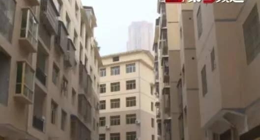 Ů������ϴ��ʱ ����ͻȻð����һֻ�ֻ�����