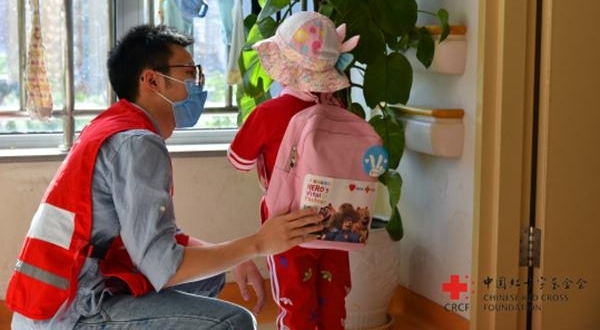 �й�����ᡰ5��8����ʮ�ֲ����ܷ��š�Ӣ����������