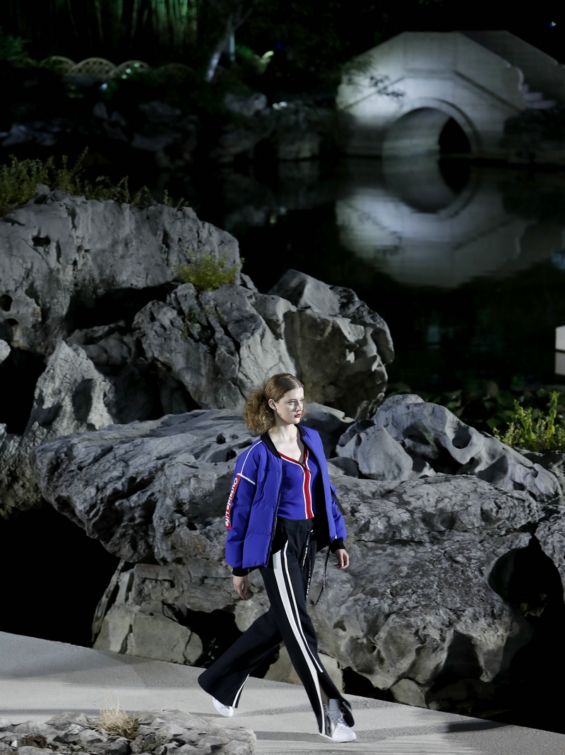 ��˾�����ݽ���ʵ��ʱװ��