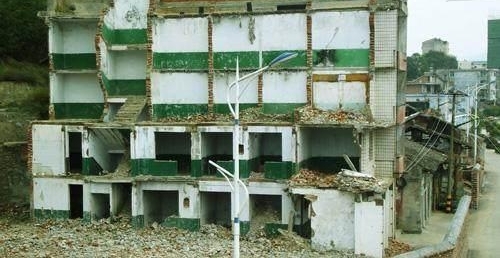 ũ�巿�ݲ�Ǩ�����٣����в�Ǩ�����࣬������ģ�