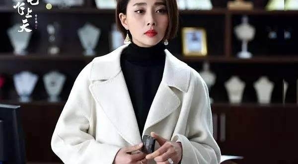 ���Ӿ硶��ë�����졷����ҵ�۹������ůɫ��