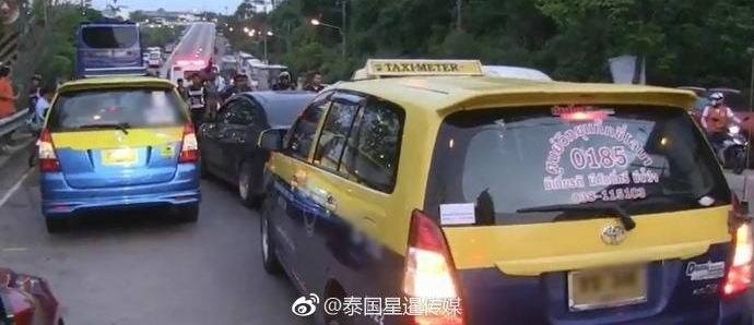 3�й��ο���̩����20�����⳵Χ�� ��ͨ˲��̱��