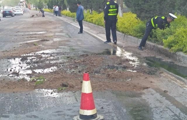 �Ӱ�������ӭ���߲�ˮ���г���ԭ��й©