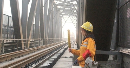 90����·Ů���ع���һ�죬һ���������Ѱ�