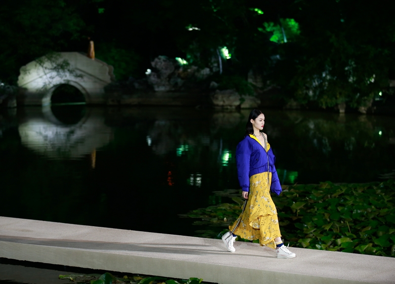 ��˾�����ݽ���ʵ��ʱװ��