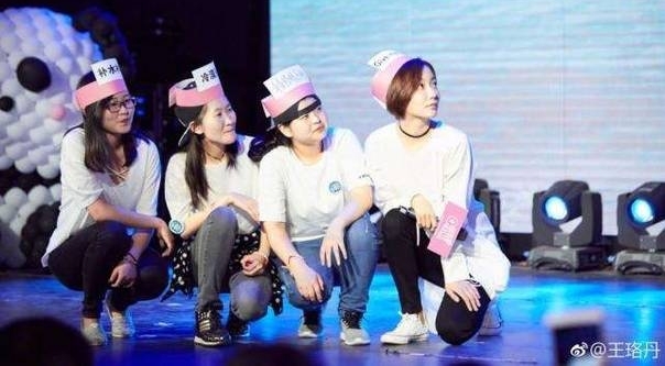 ���󵤷�˿����������;�ϲ�ֳ���С���ݳ���
