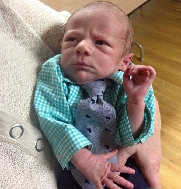 ���Σ�����Ӥ��ȴ����һ�š����塱��