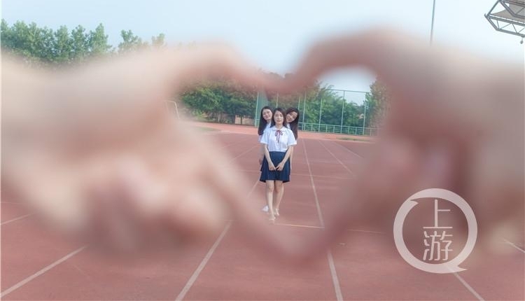 �����ѧ����һ����ʽ��ҵ����Ϯ