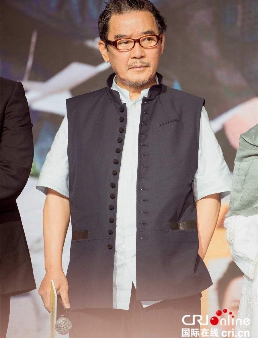 ���鷳���塷���ڱ�̸����̥ ��ܰΪ������Ƭվ̨