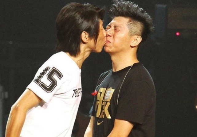 ����Ȫ��ͦ���𷲣�����ָ�������ɶ����˽�����