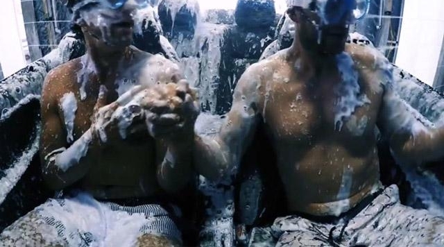 �������˿��ų��񳵴����Զ�ϴ����������������ϴ�衱