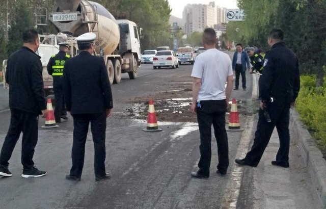 �Ӱ�������ӭ���߲�ˮ���г���ԭ��й©