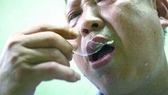 ��ʳ�˾�Ȼʲô���ԣ�����ʯͷֽ��������������Ȼ�����У�