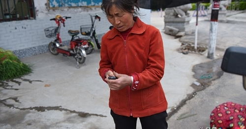 ������Ůû��Ů����ѧ�����˳� ũ�常ĸ��1����Ů����